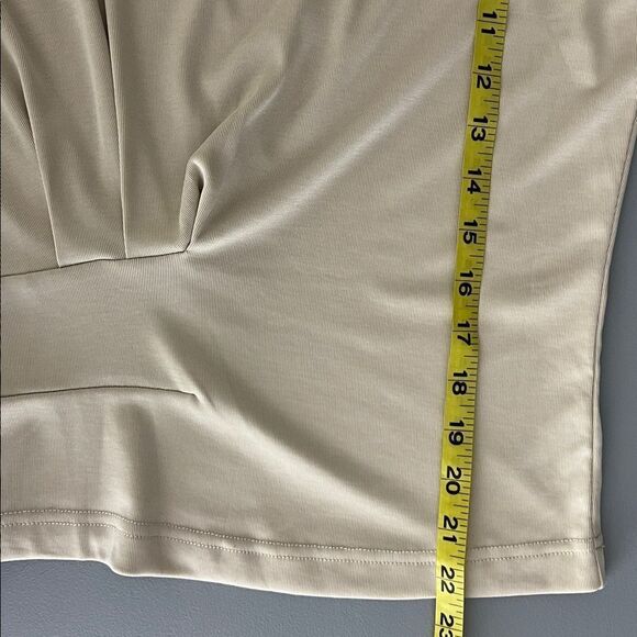 New OGL Sandwashed Crewneck Short Sleeve Tucked
Tee - Morning Mist Size S - Picture 10 of 13